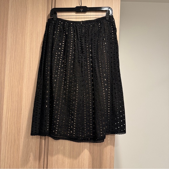 Michael Kors Black Eyelet Linen A Line Skirt - Size 10 - Picture 3 of 8
